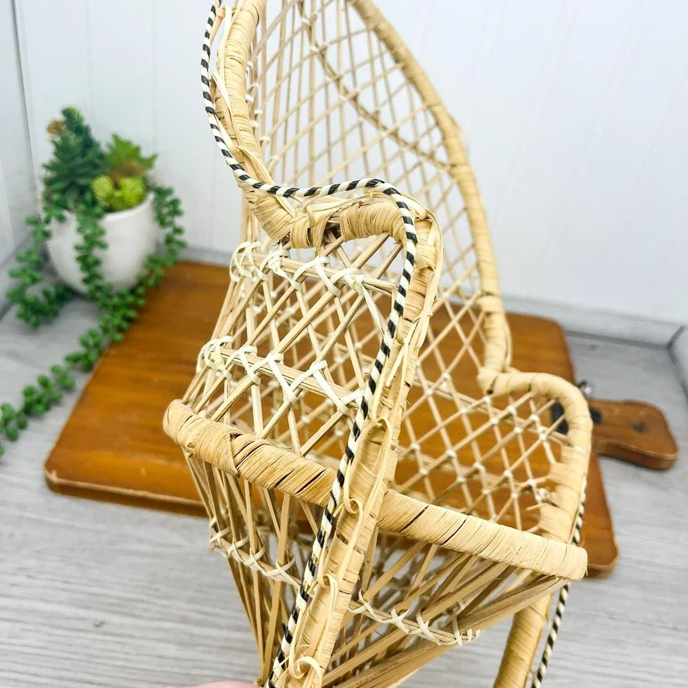 N/A unique wicker